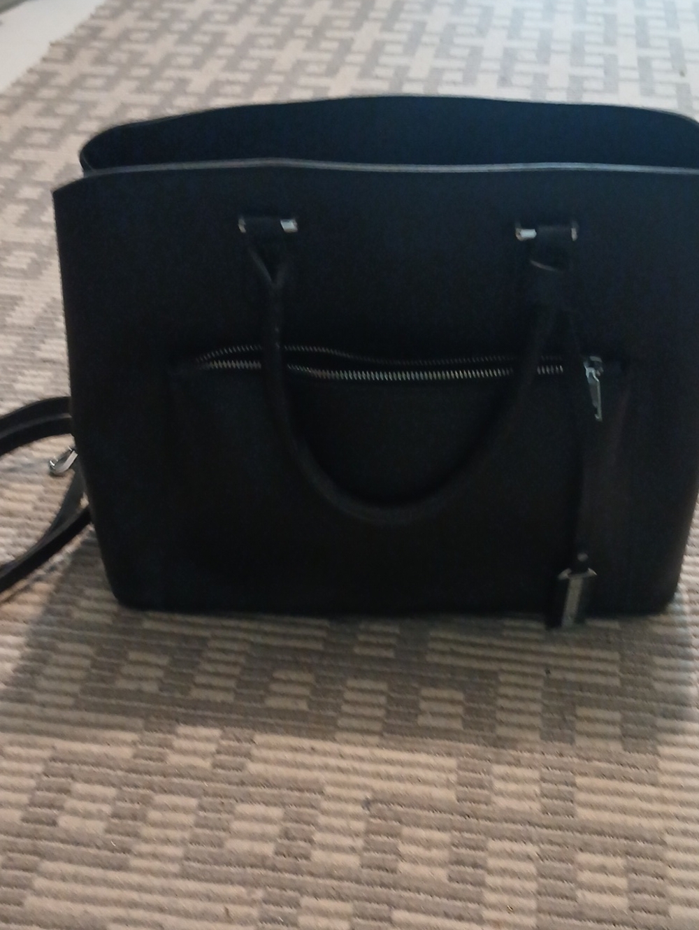 Black Structured Tote Handbag - Classic Everyday Carry